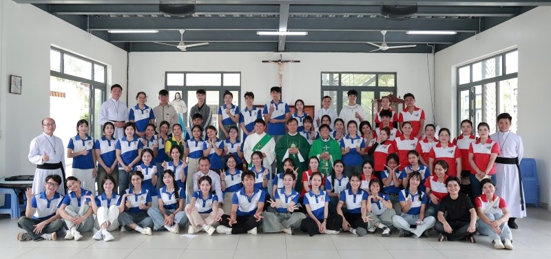 Nhóm Người Trẻ Sống Chứng Nhân & Mai Thiên Lộc: Khai giảng niên khóa mới