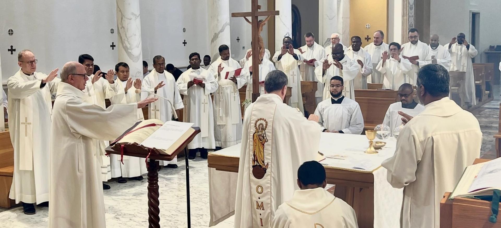 Bài giảng của Bề trên Tổng quyền: Trở Về Với Trái Tim Đặc Sủng Của Chúng Ta