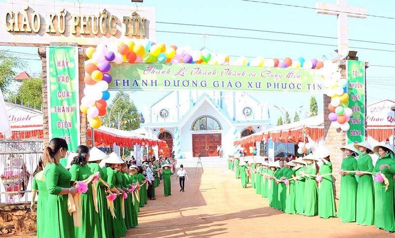 Thánh Lễ tạ ơn khánh thành và cung hiến nhà thờ Giáo xứ Phước Tín