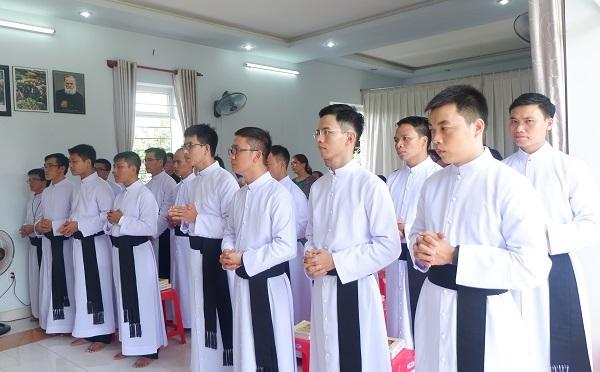 Yêu là chết ở trong lòng một ít